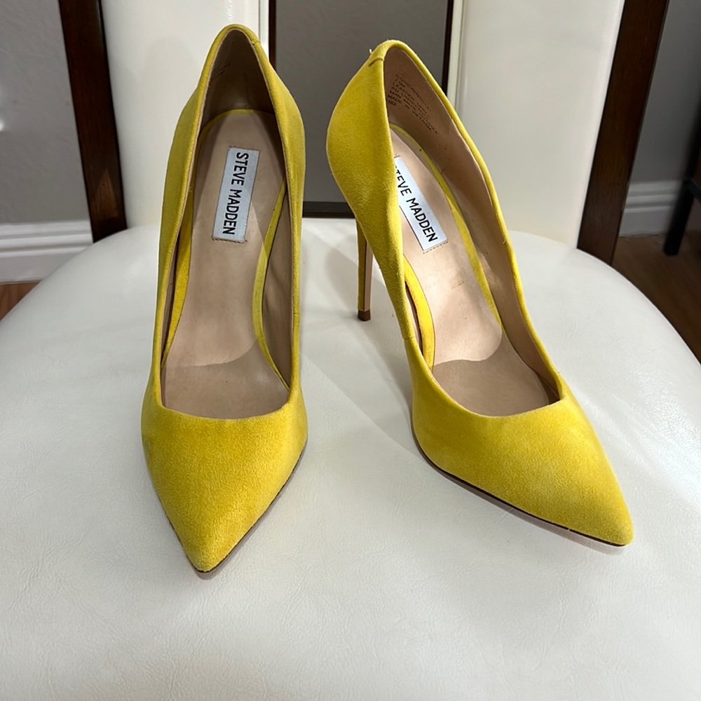 Steve Madden suede heels